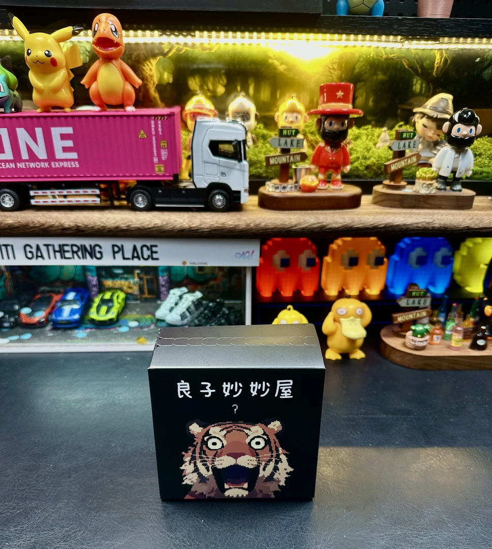 (单盒)潮流手办车模动漫卡通钥匙扣徽章代拆