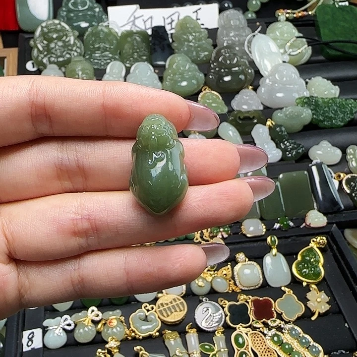 颈饰未镶嵌和田玉