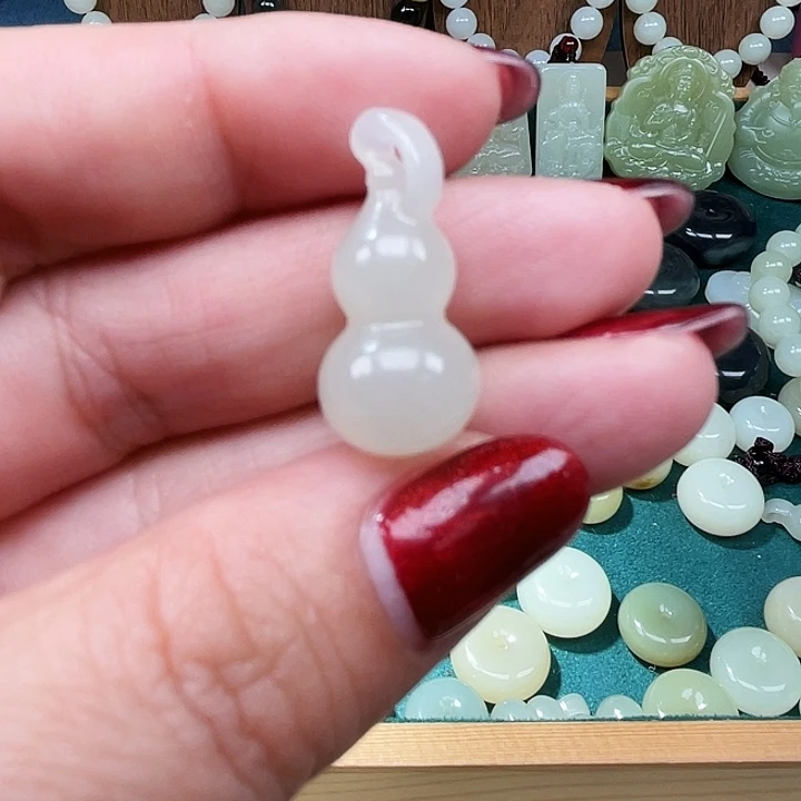 和田玉（糖玉）未镶嵌颈饰