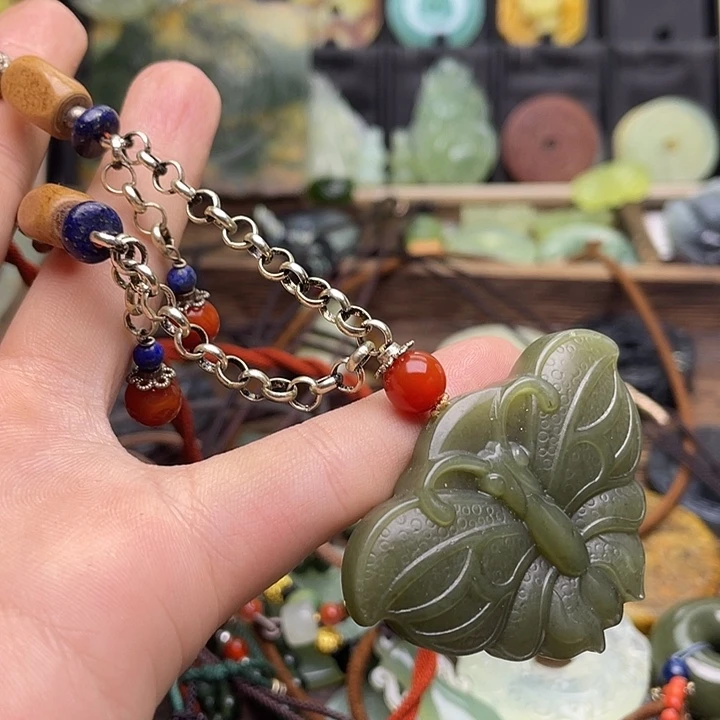 蛇纹石玉挂件未镶嵌?****n