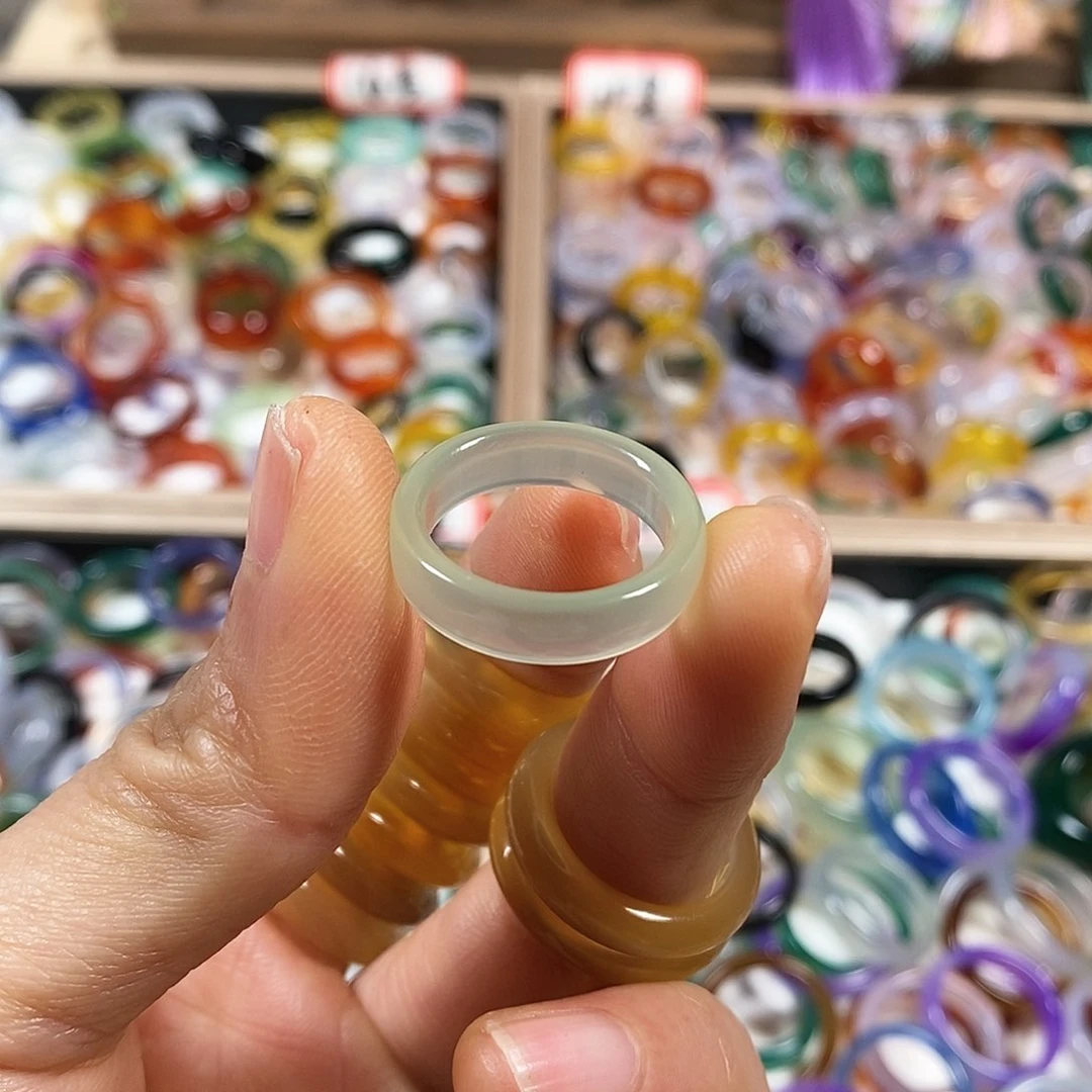 玛瑙/玉髓戒指未镶嵌你****饿