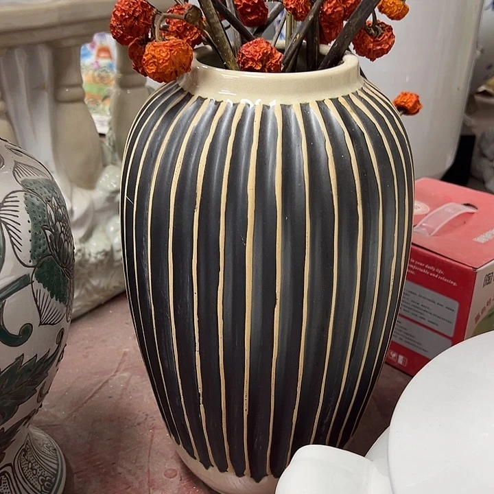 瓷片瑕疵陶瓷。。。。。。。。。。。？。。