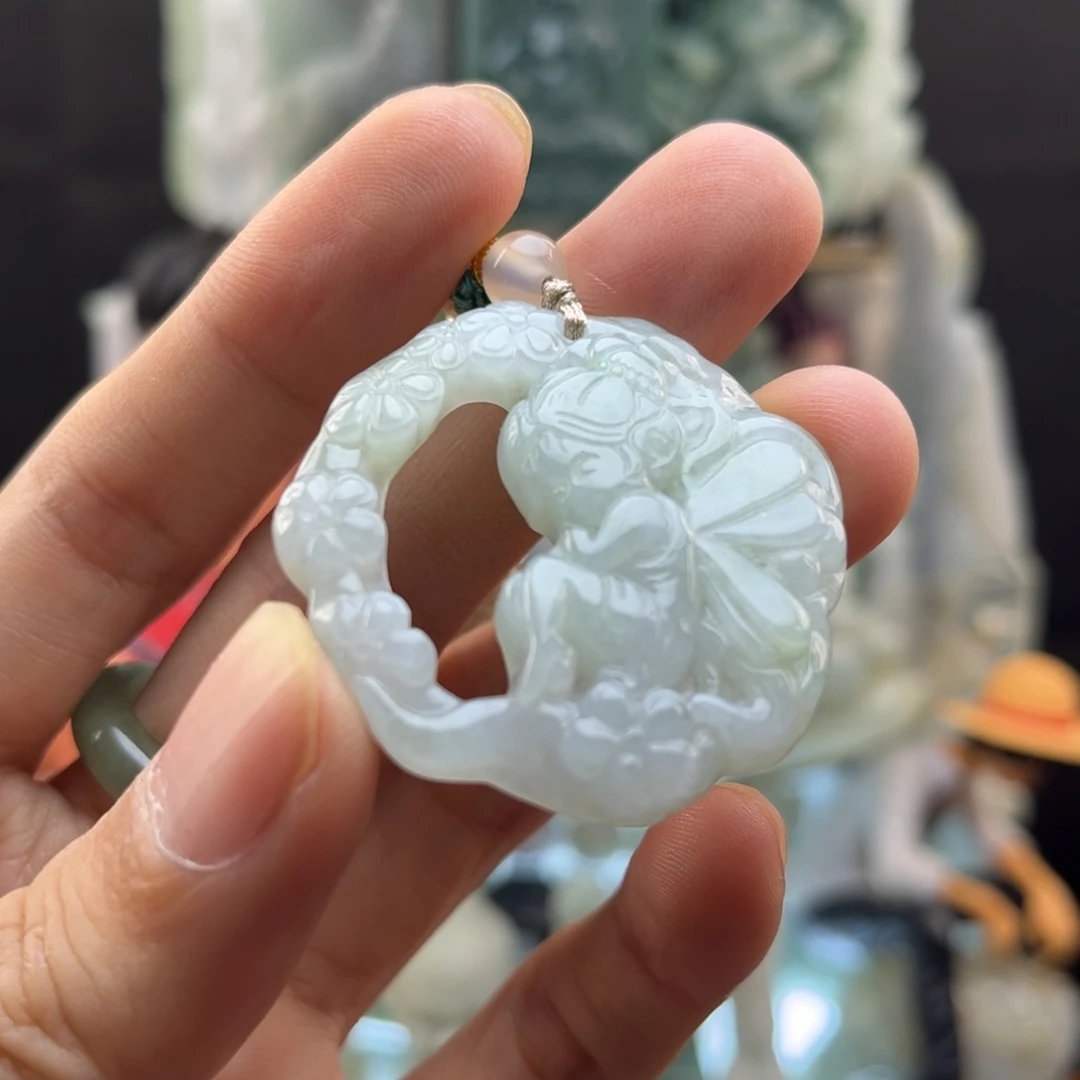 翡翠未镶嵌颈饰花仙子