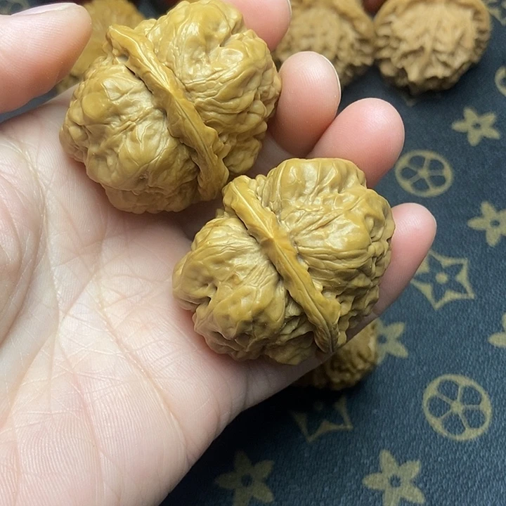 文玩核桃把件三角蛤蟆头