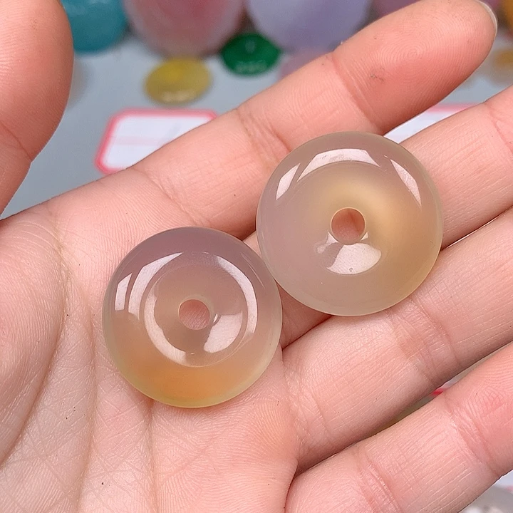 筱***筱玛瑙/玉髓未镶嵌颈饰