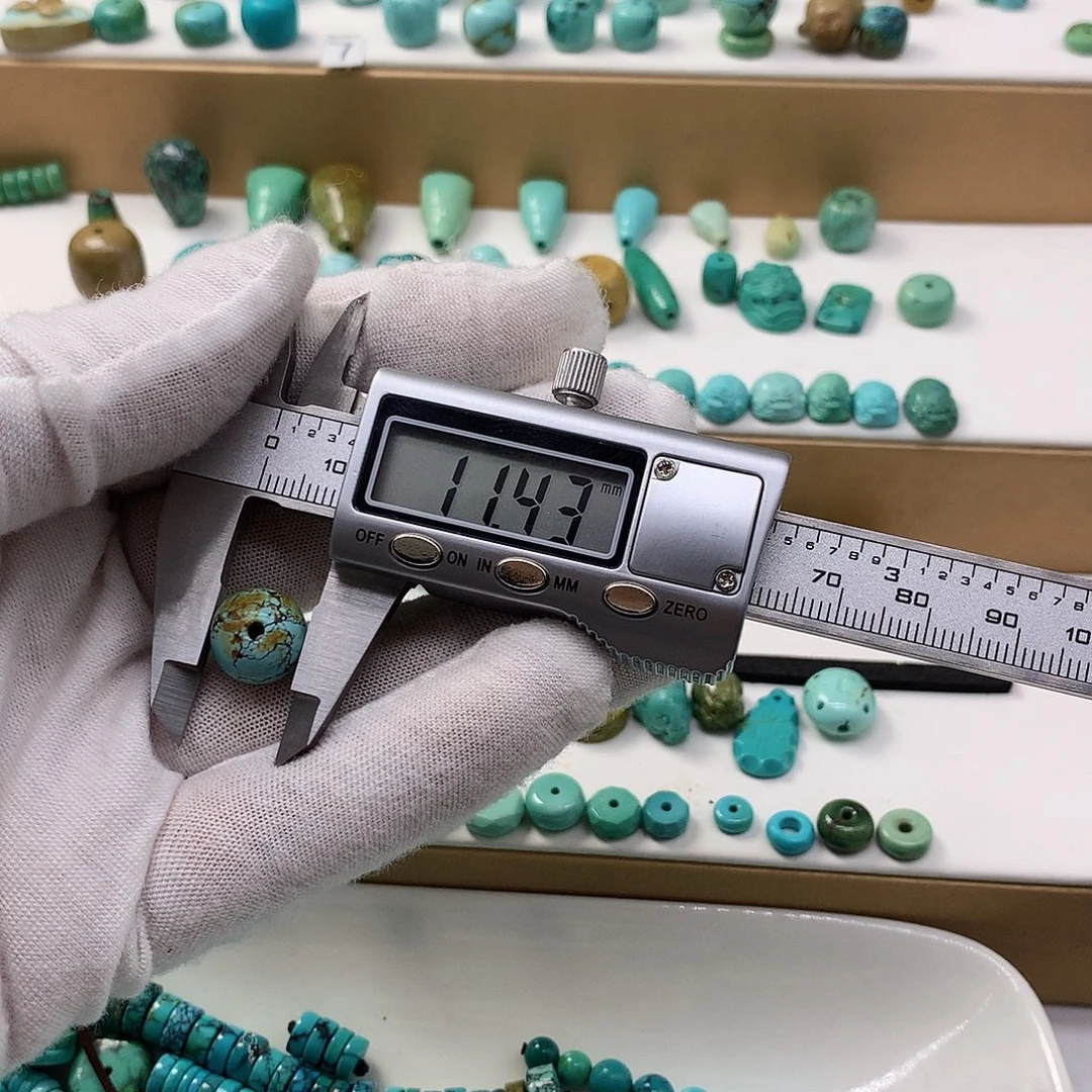 绿松石未镶嵌挂件