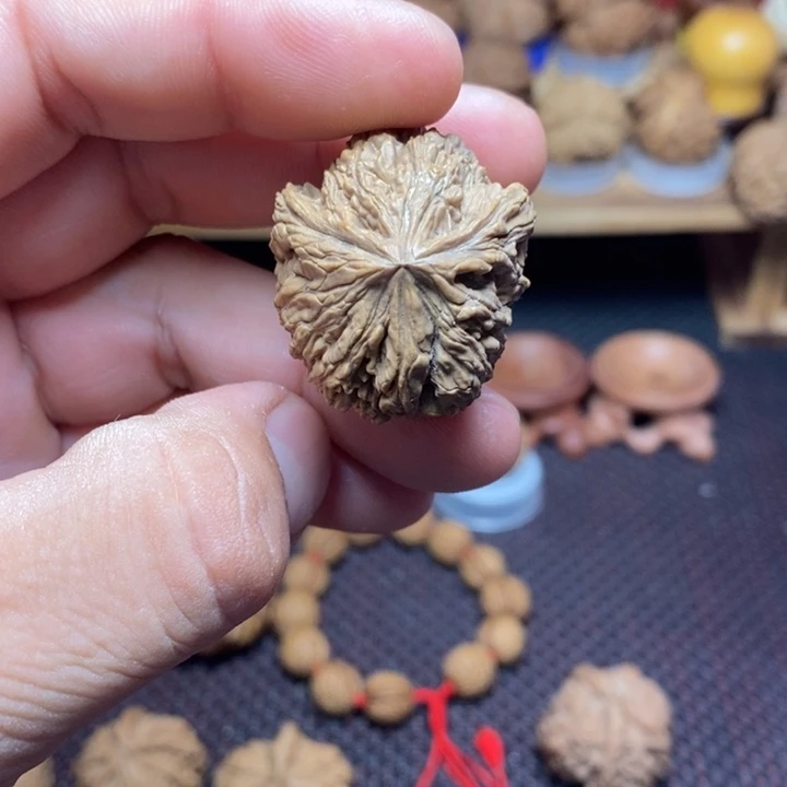 钱****文玩核桃把件文玩