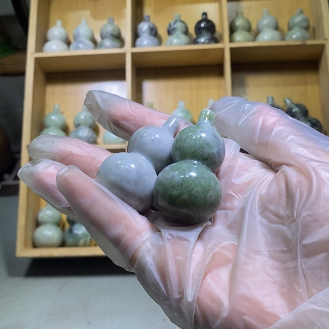 合金蛇纹石玉颈饰128