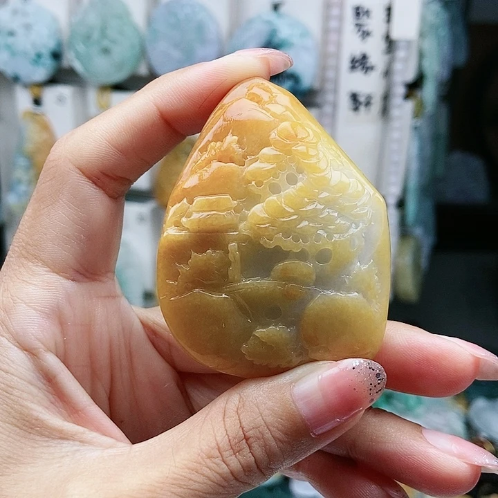 颈饰足铂镶嵌翡翠翡翠