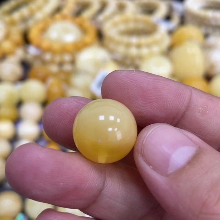 蜜蜡未镶嵌裸石16.2mm福利款