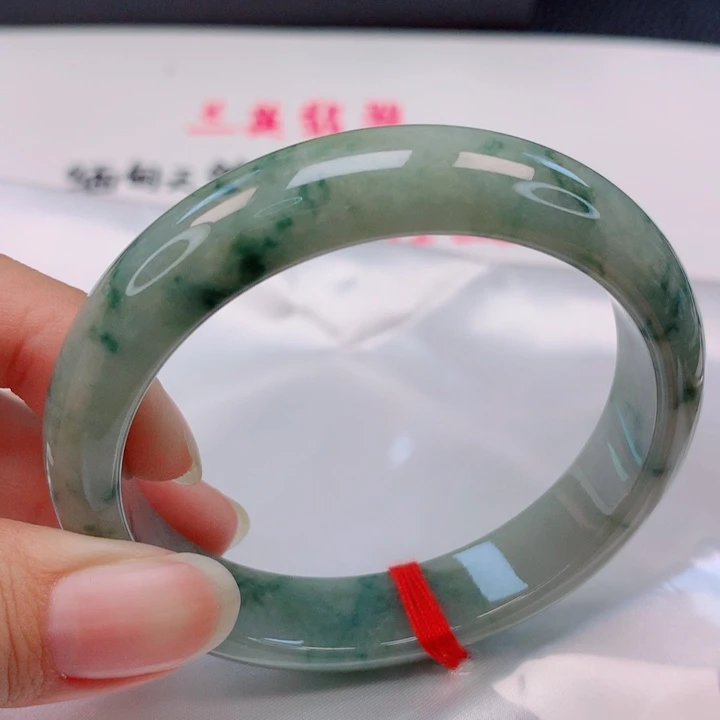 翡翠未镶嵌手镯56圈