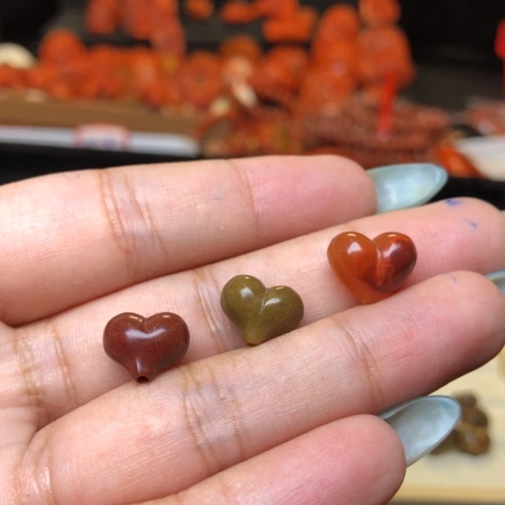 南红玛瑙未镶嵌吊坠(不含链)脾**人