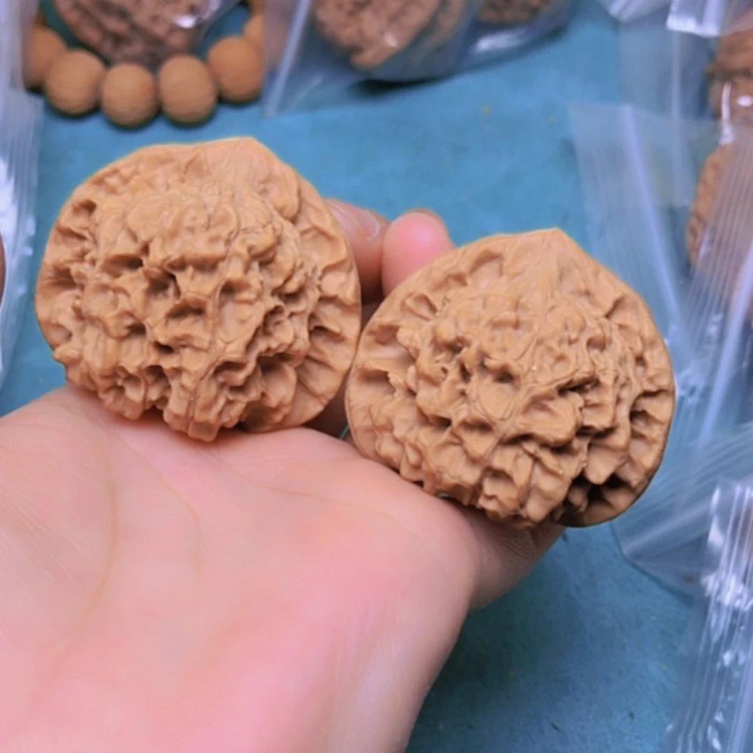 【闪购商品】把件核桃45.5官帽有修