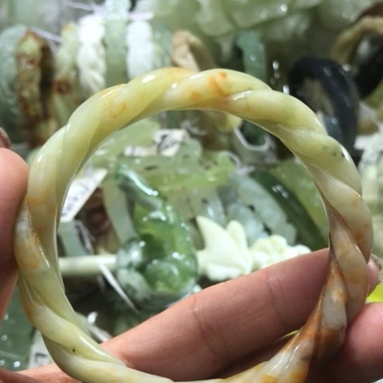 岫玉未镶嵌手镯58