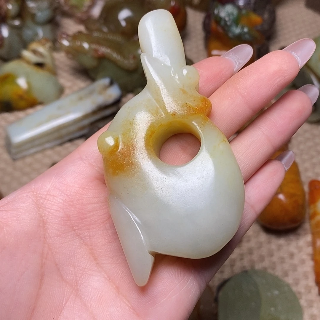 未镶嵌蛇纹石玉颈饰