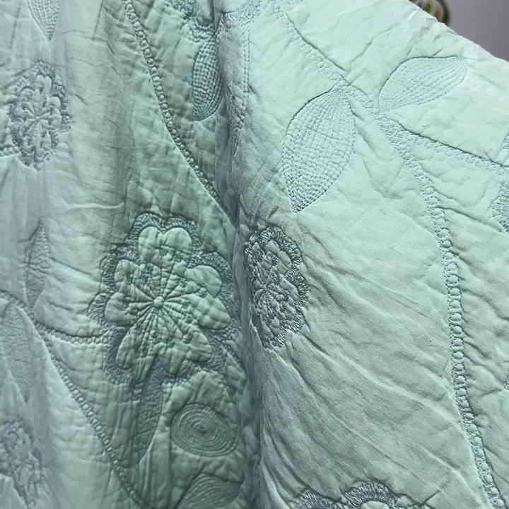 玲***玲棉230*230微瑕床盖好看的