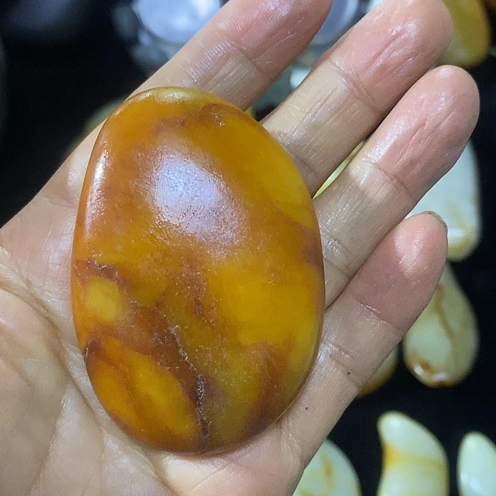 未镶嵌和田玉(糖玉)挂件