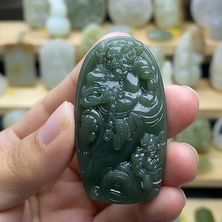 秋***阳未镶嵌和田玉挂件