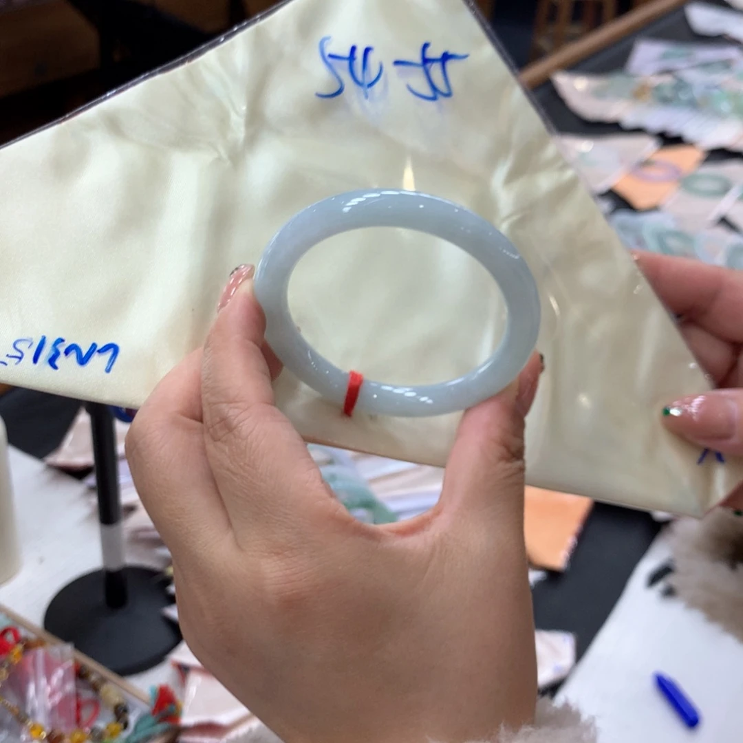 未镶嵌手镯翡翠48小时鉴赏