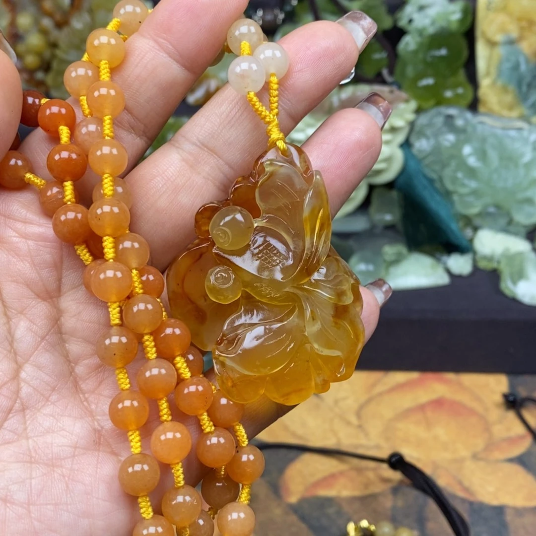 蛇纹石玉颈饰未镶嵌