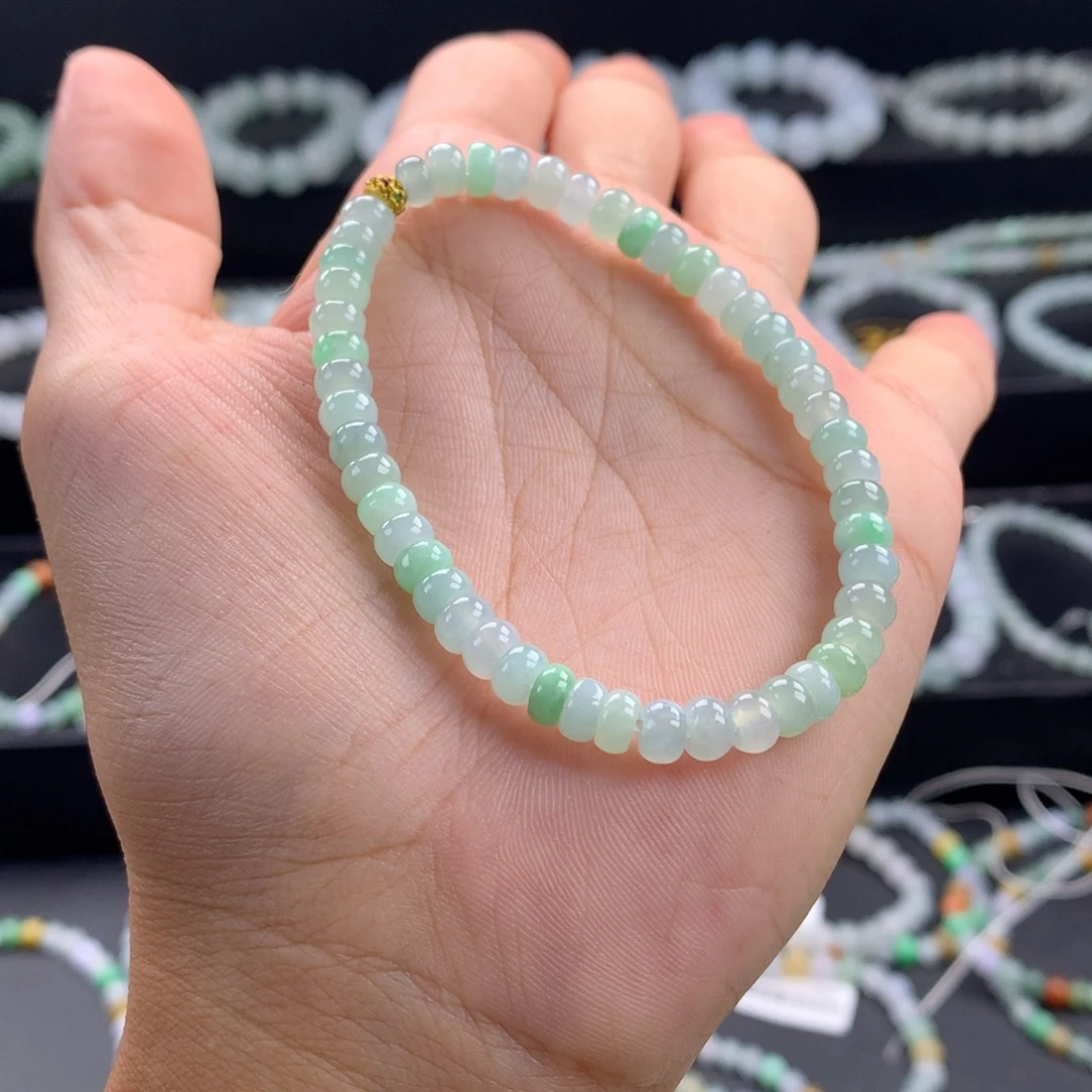 翡翠未镶嵌手链卡5.2