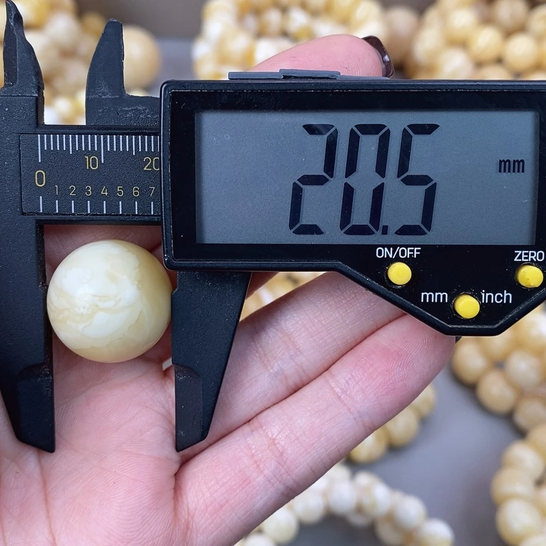 蜜蜡未镶嵌珠宝奇石4.8g