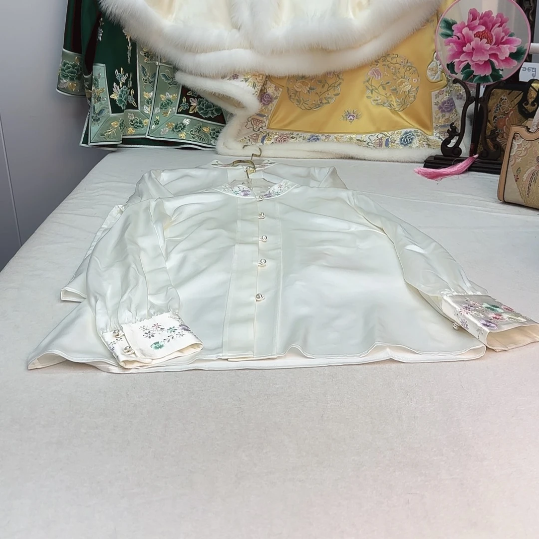 桑蚕丝衬衫穿桑蚕丝白色