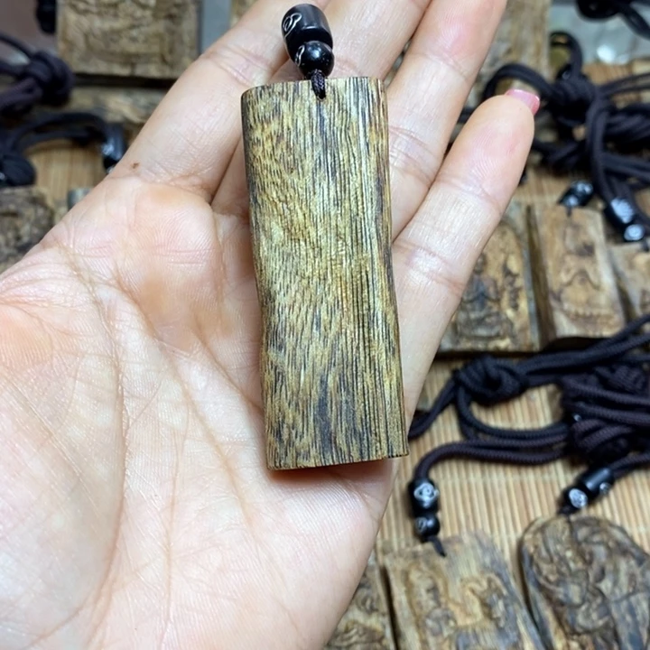 沉香手把件6.4 克奇楠沉香素牌吊坠