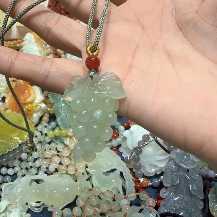 合金蛇纹石玉吊坠