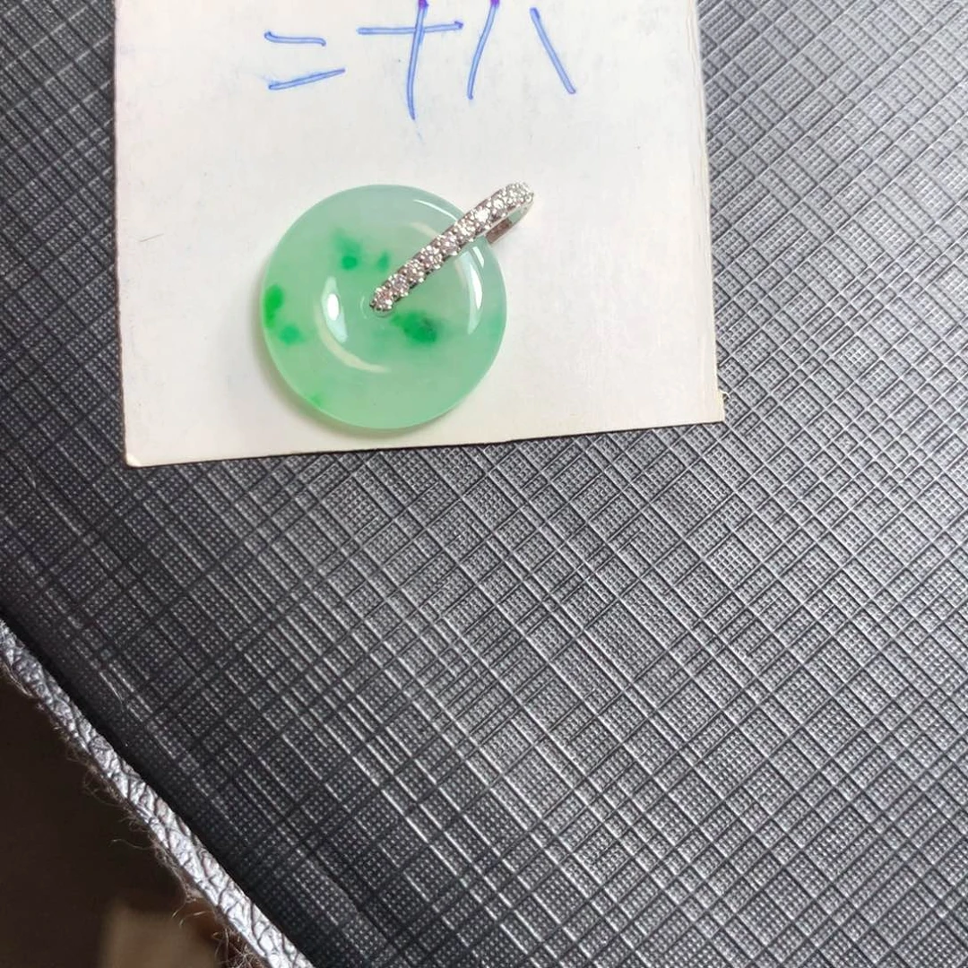 颈饰18K金镶嵌翡翠翡翠