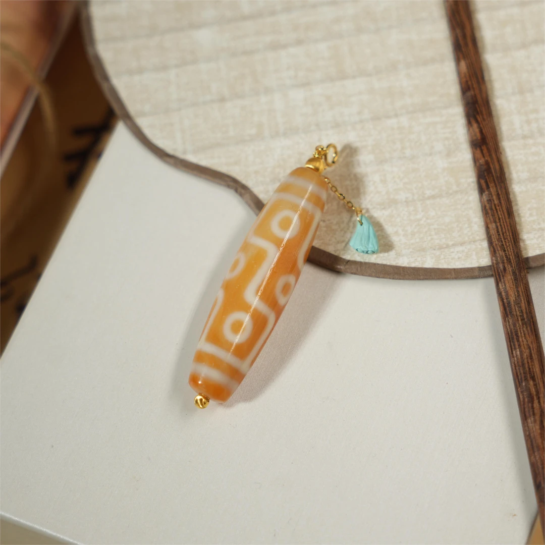 意欢-玛瑙18K金吊坠