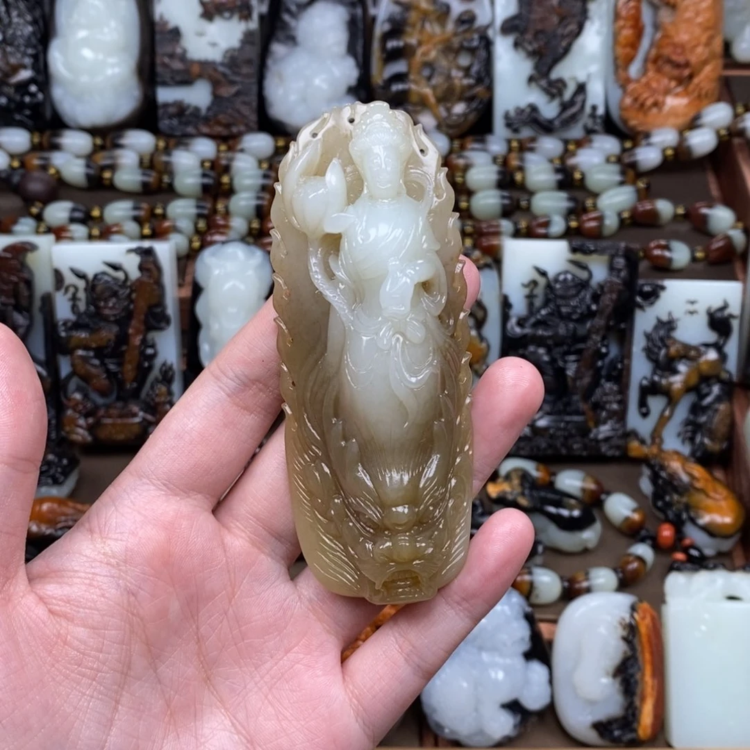 颈饰未镶嵌和田玉无***人