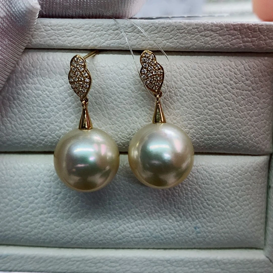 18K金镶嵌耳饰海水珍珠12-13钻