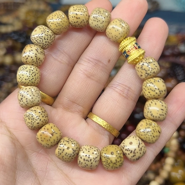 维腊木（绿檀）无事牌