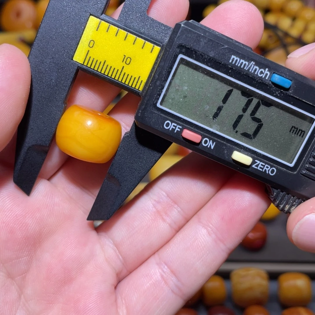 琥珀未镶嵌裸石墩子