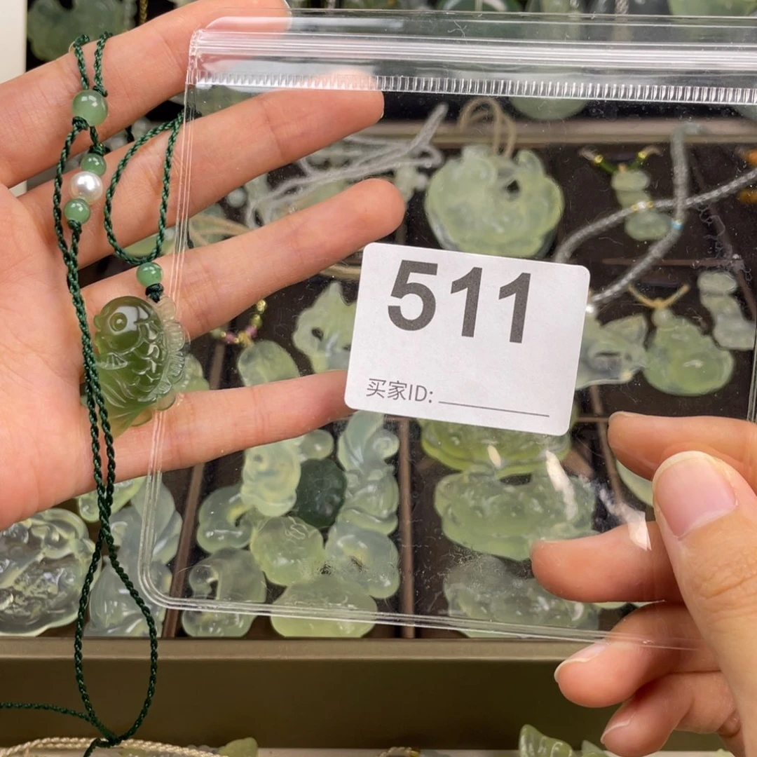 *****未镶嵌蛇纹石玉颈饰