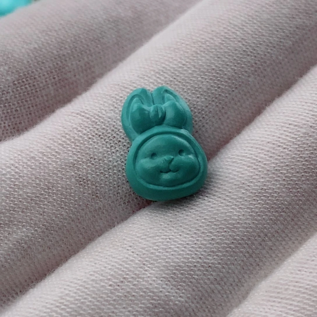 绿松石配饰未镶嵌