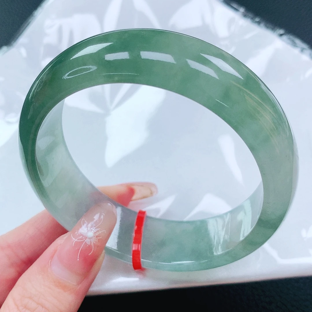 翡翠手镯未镶嵌58圈