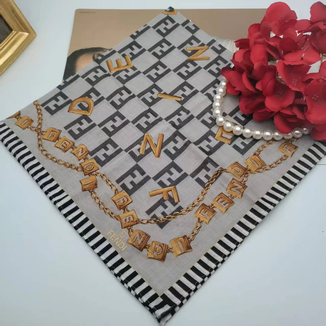 99新 FENDI/芬迪 海囤/芬迪/丝巾/xh93515