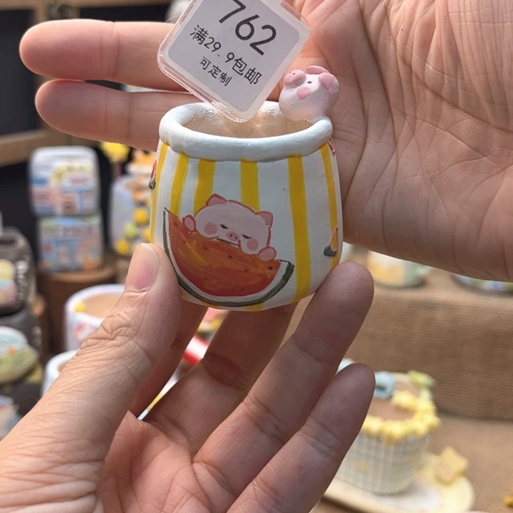 762小猪花盆手绘花盆