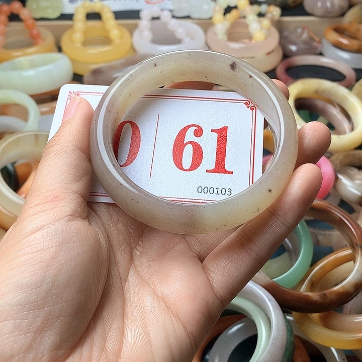 石英质玉（黄龙玉）未镶嵌手镯