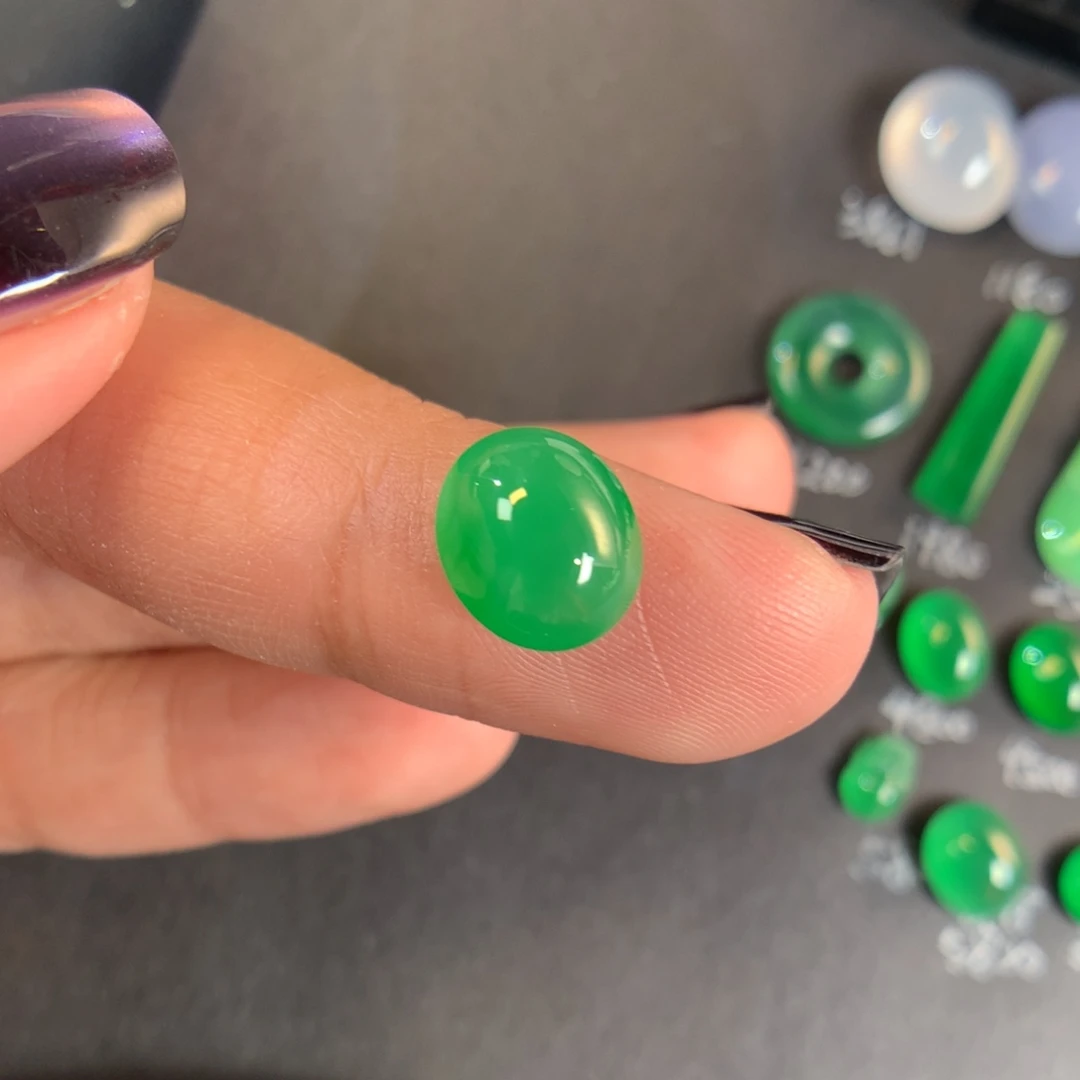 翡翠散珠翡翠9:55-8.25-5.4