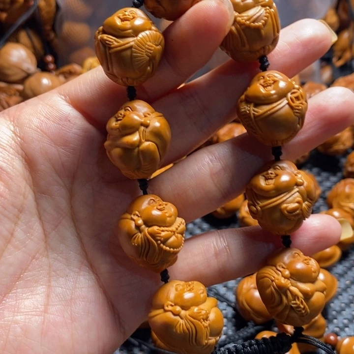 橄榄核吊坠光背贵派弥勒