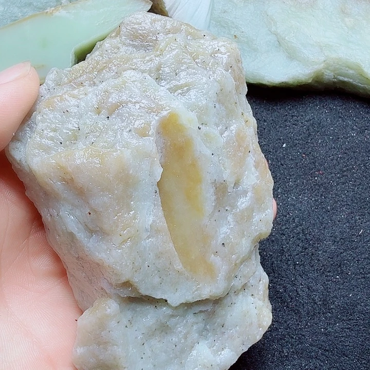 未镶嵌和田玉（糖玉）珠宝半成品