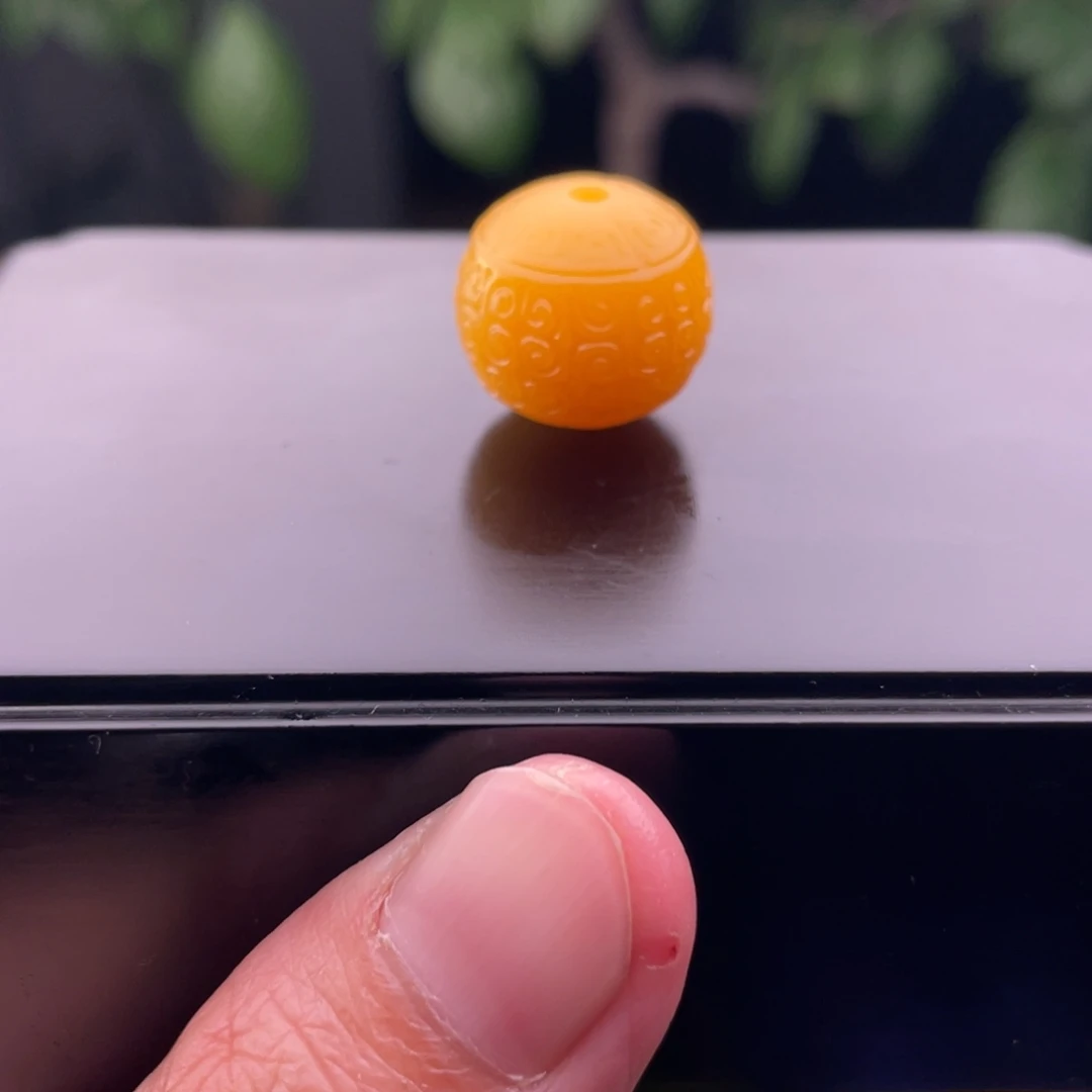 新***程石英质玉未镶嵌黄蜡石珠子