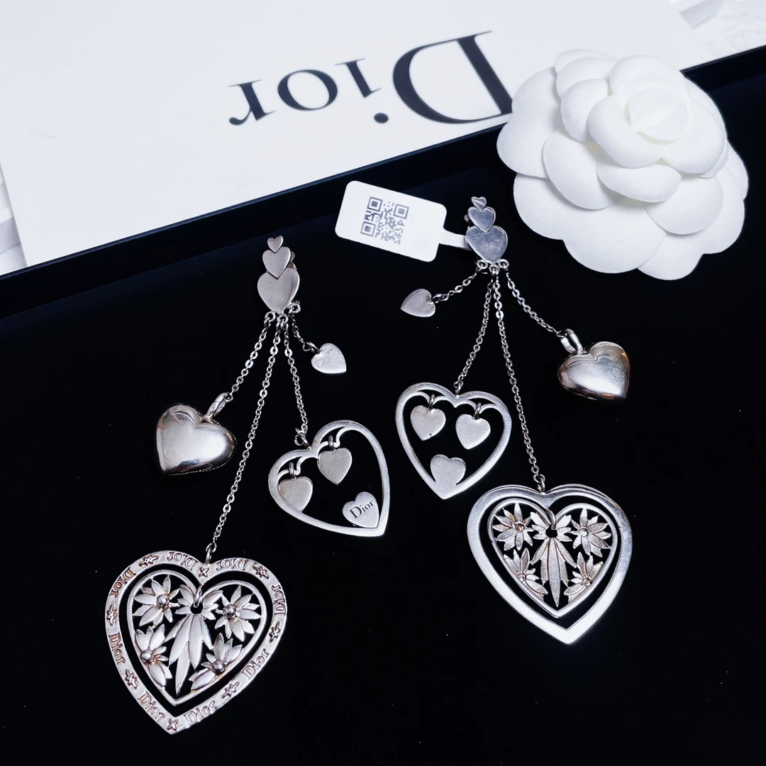 95新 DIOR/迪奥 柚礼中古/迪奥素银桃心耳夹LZ412261