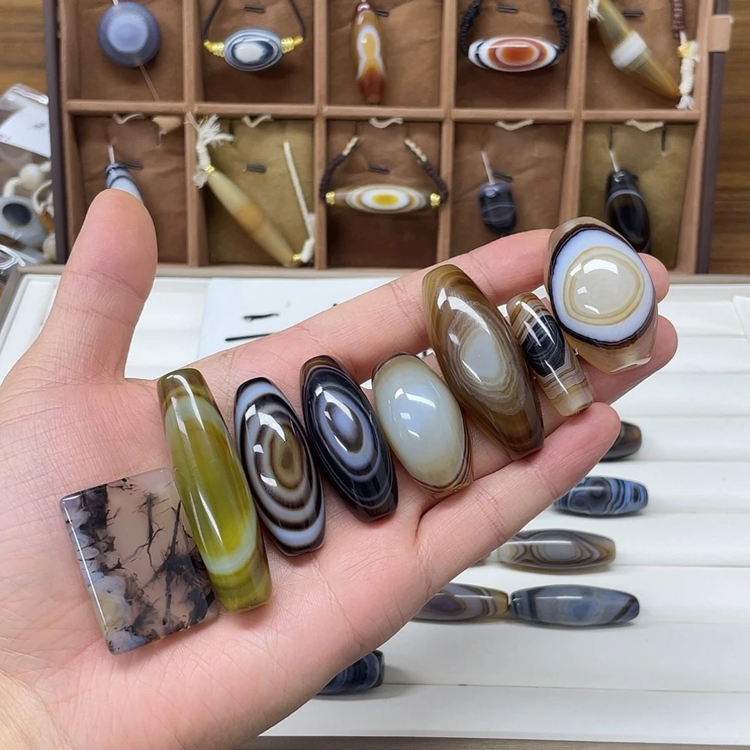 鱼***乡玛瑙/玉髓合金颈饰