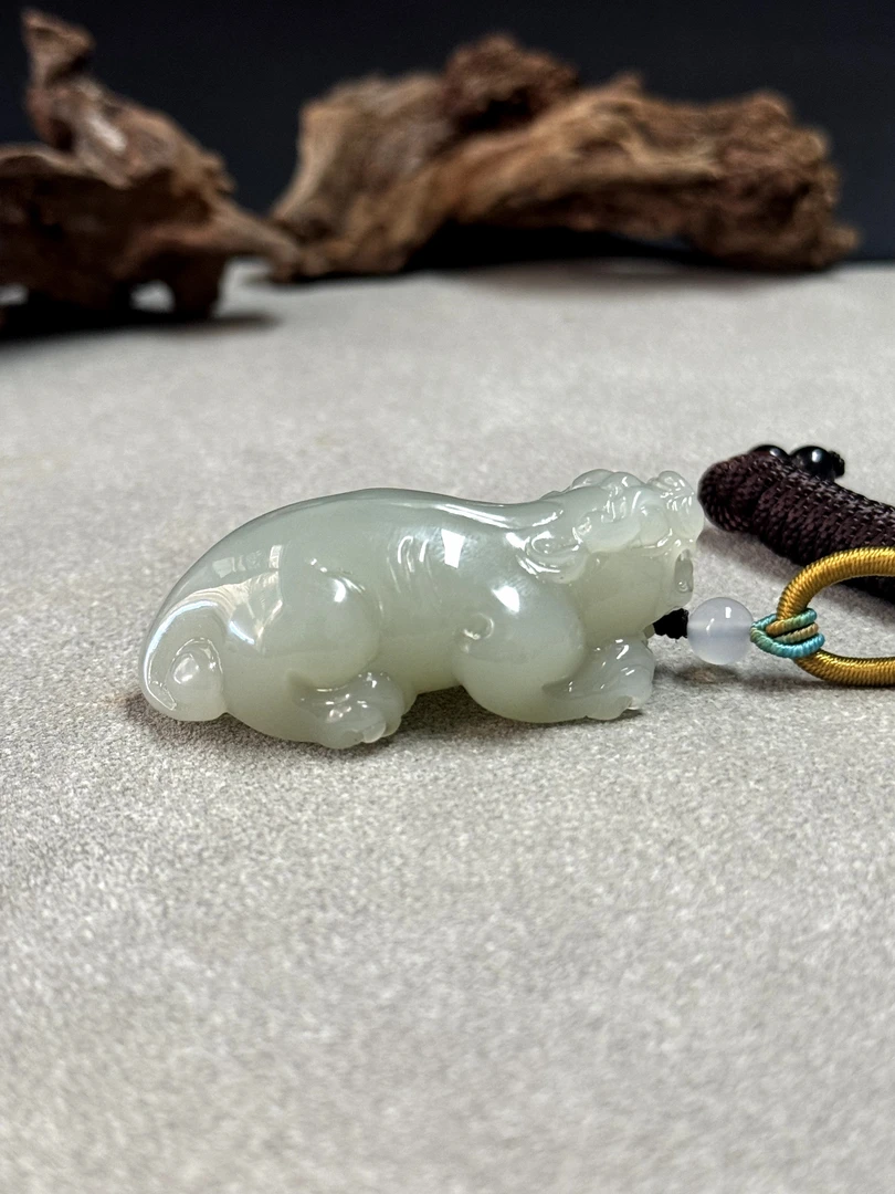 天然和田玉新疆且末料招财貔貅玉吊坠男女款FY0201