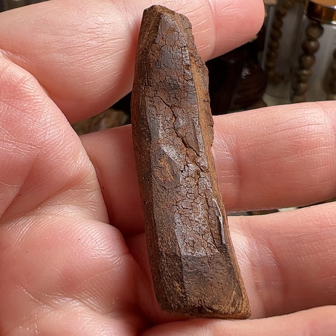 沉香沉香碎屑印尼红土2克