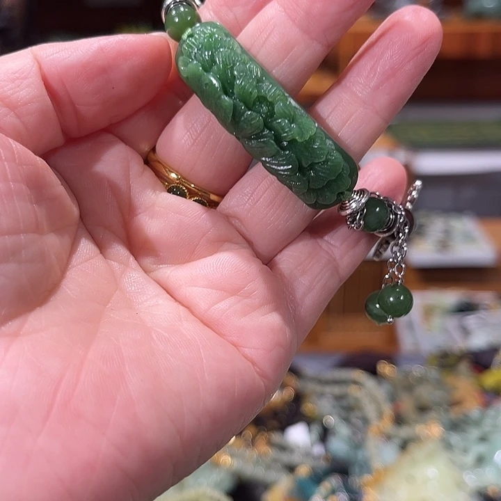 未镶嵌岫玉毛衣链